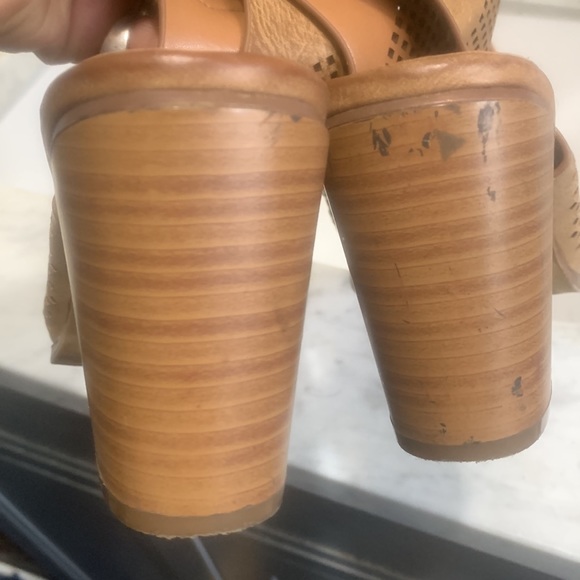 Call it spring shoes - Picture 3 of 10